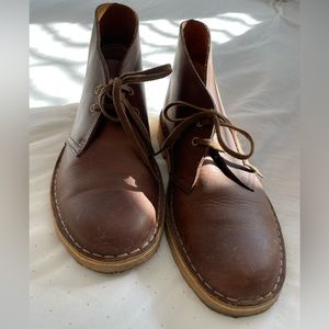 Clark’s Chukka Boot, dark brown leather 7.5